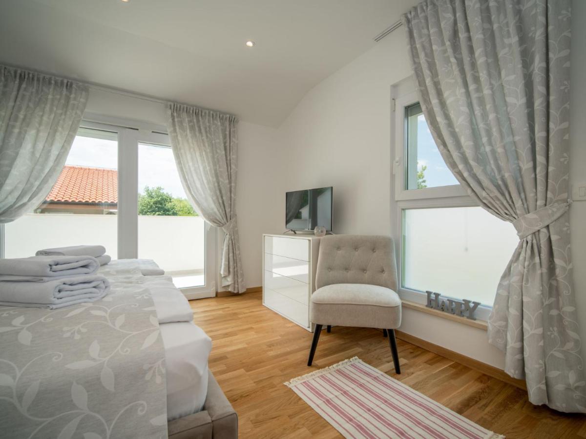 Holiday Home Anđela Dobrinj Dış mekan fotoğraf